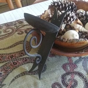 Iron candle holder